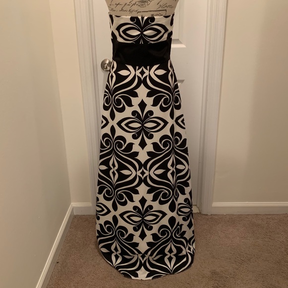 White House black market strapless dress - Picture 5 of 5